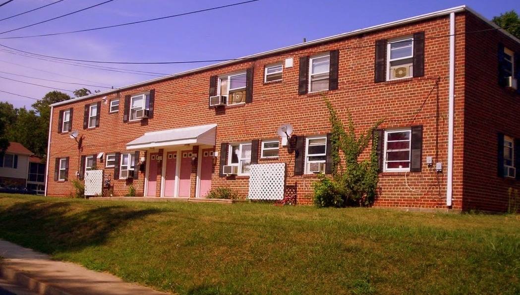 Apartment for rent at 1837 N Dinwiddie St, Arlington, VA 22207