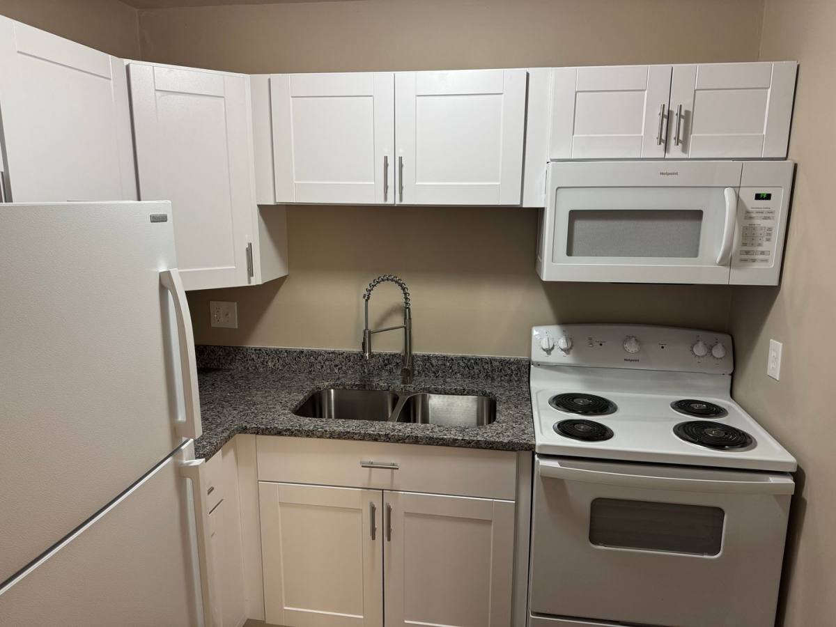 Apartment for rent at 1604-1624 N Yellow Springs St, Springfield, OH 45504