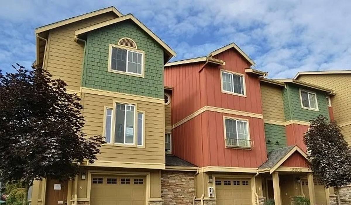 Townhouse for rent at 18602 36th Ave W #A, Lynnwood, WA 98037