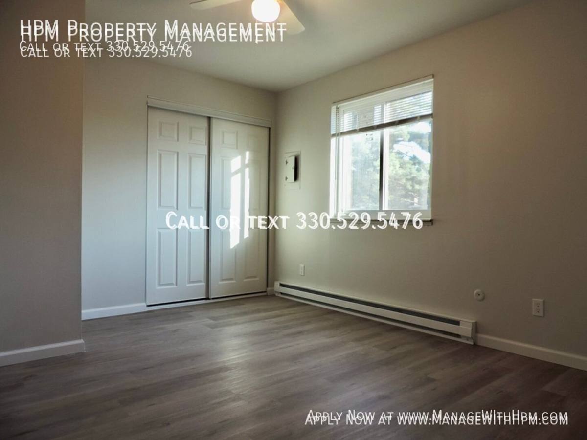 Apartment for rent at 1015 Howe Ave #18, Cuyahoga Falls, OH 44221