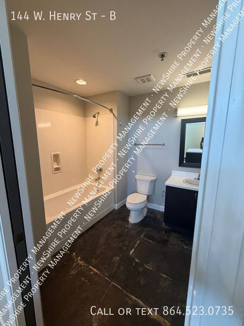Apartment for rent at 144 W Henry St #B, Spartanburg, SC 29306