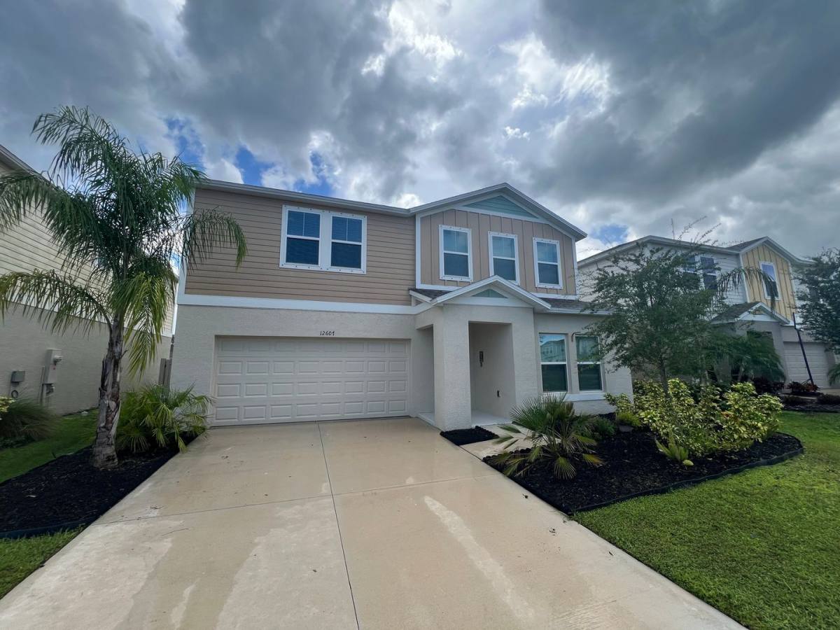Apartment for rent at 12607 Hysmith Loop, Parrish, FL 34219