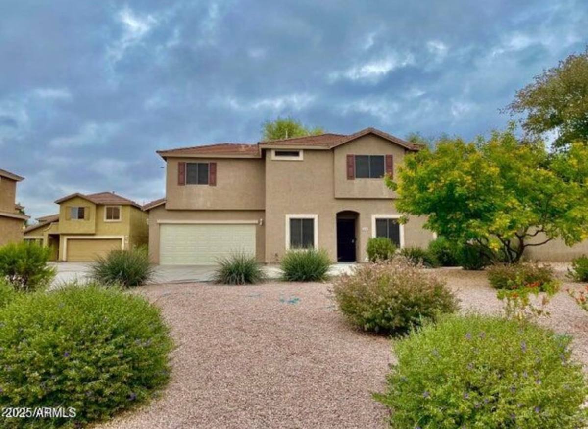 House for rent at 4056 E Abraham Lane, Phoenix, AZ 85050
