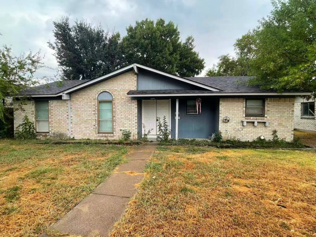 House for rent at 1426 Shorecrest Dr, Garland, TX 75040