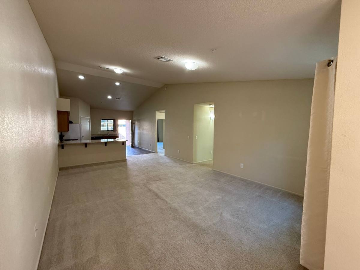 3038 S Todd Ave, Yuma, AZ 85365 - Condo for Rent - Image 4