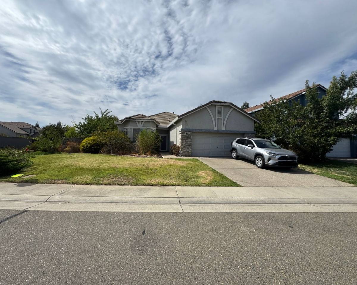 House for rent at 9642 McKenna Dr, Elk Grove, CA 95757