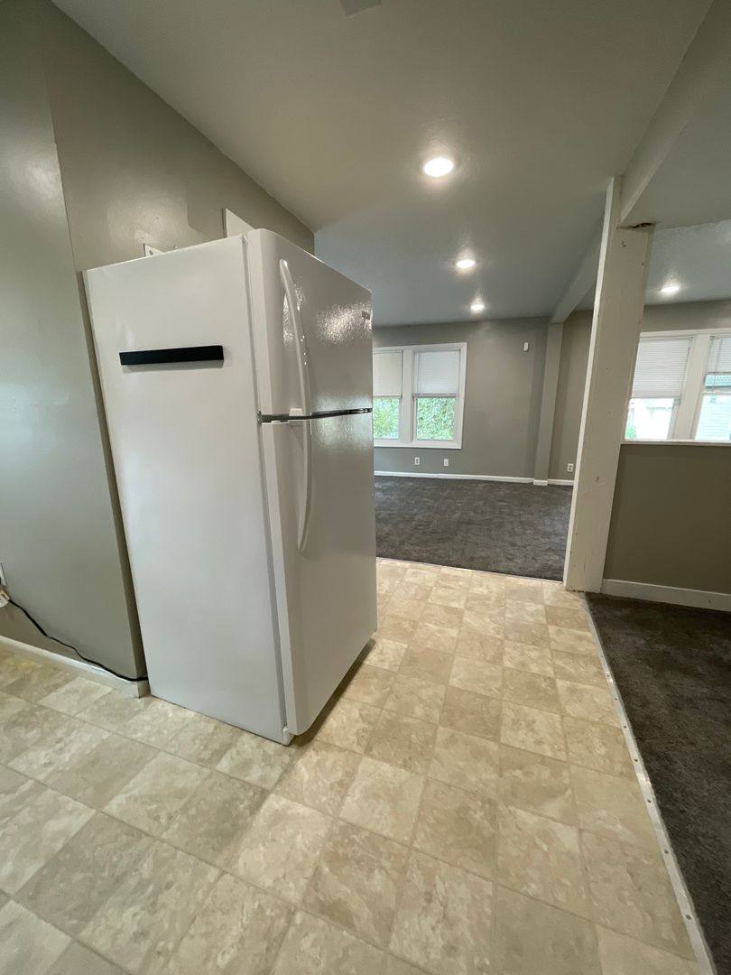 Apartment for rent at 816 Congress St, Emporia, KS 66801
