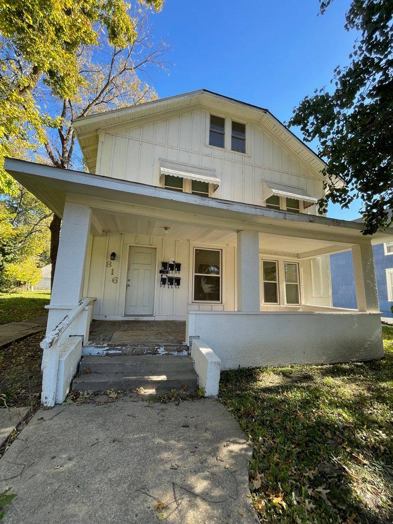 Apartment for rent at 816 Congress St, Emporia, KS 66801