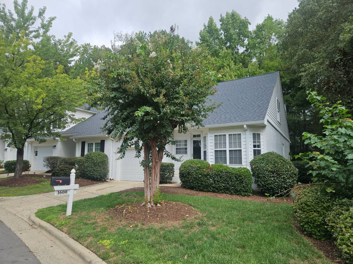 Townhouse for rent at 1600 Poets Glade Dr, Apex, NC 27523