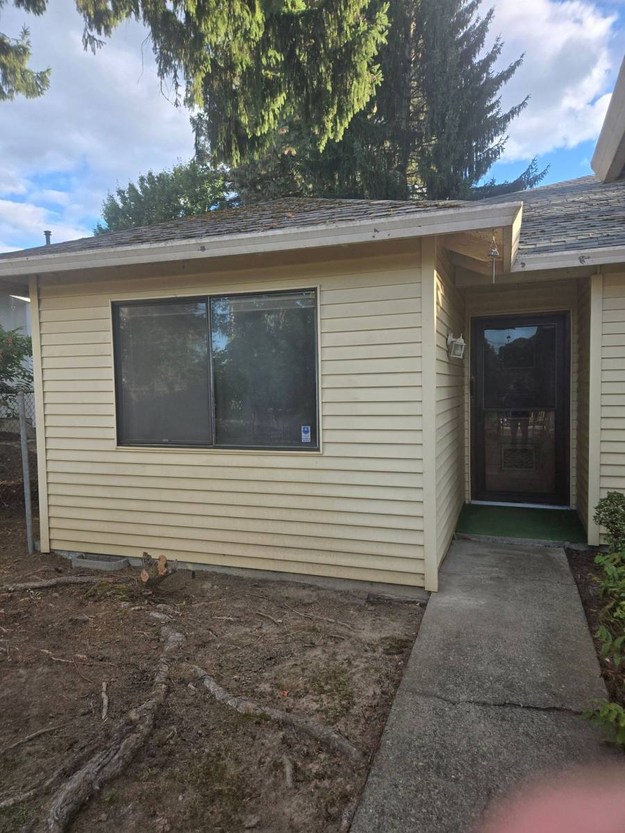 Apartment for rent at 10200 SW Crystal St, Beaverton, OR 97008