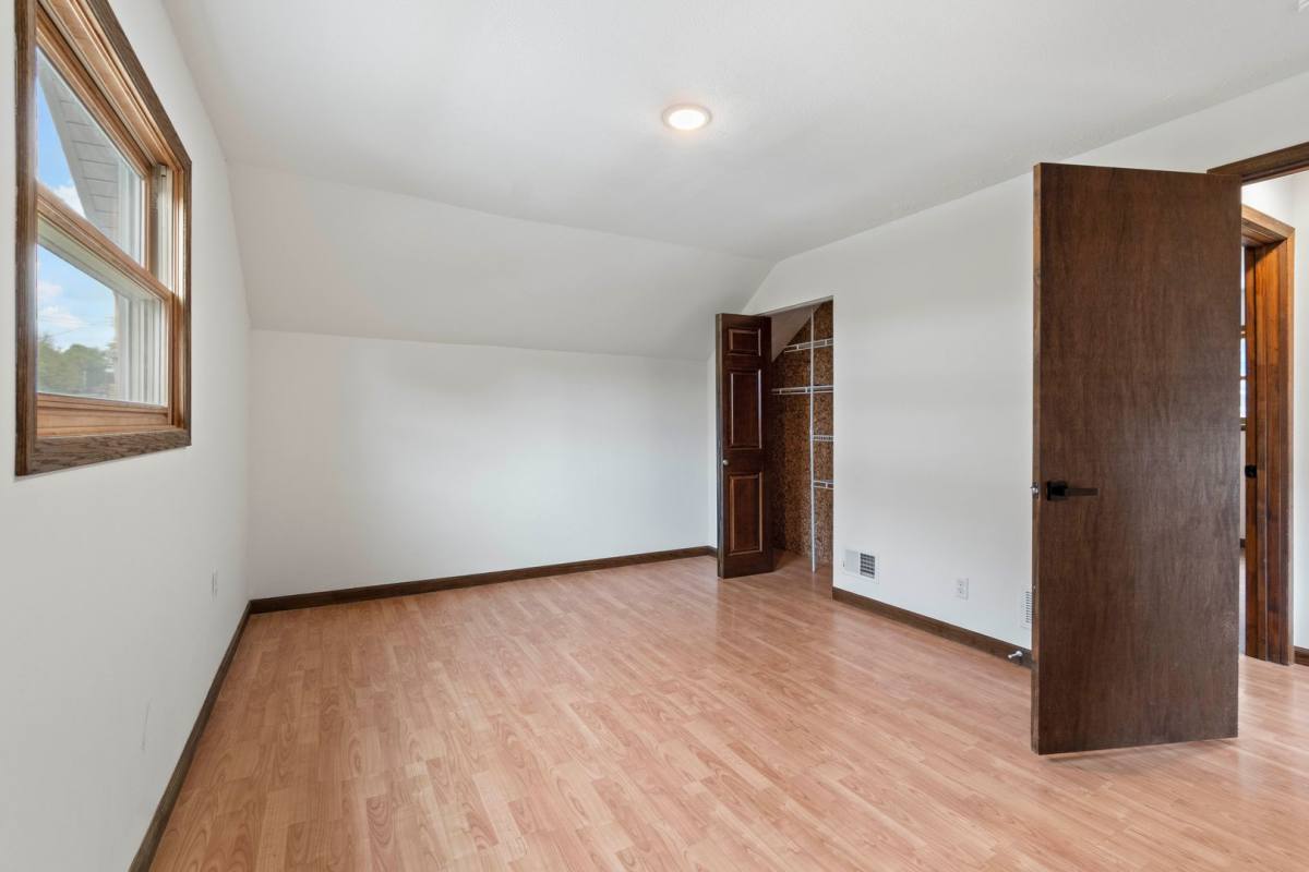 House for rent at 2889 Hickory St, Bethel Park, PA 15102