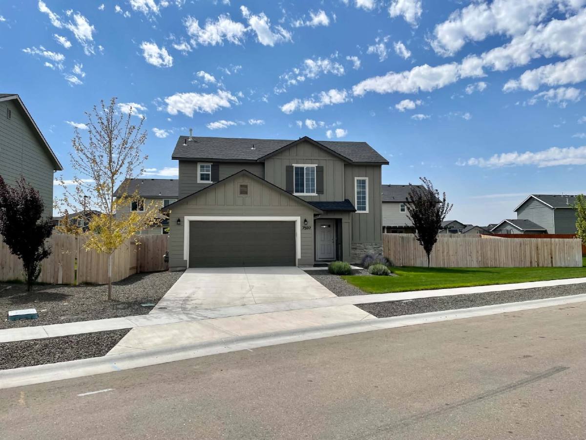 7597 E Drouillard St, Nampa, ID 83687