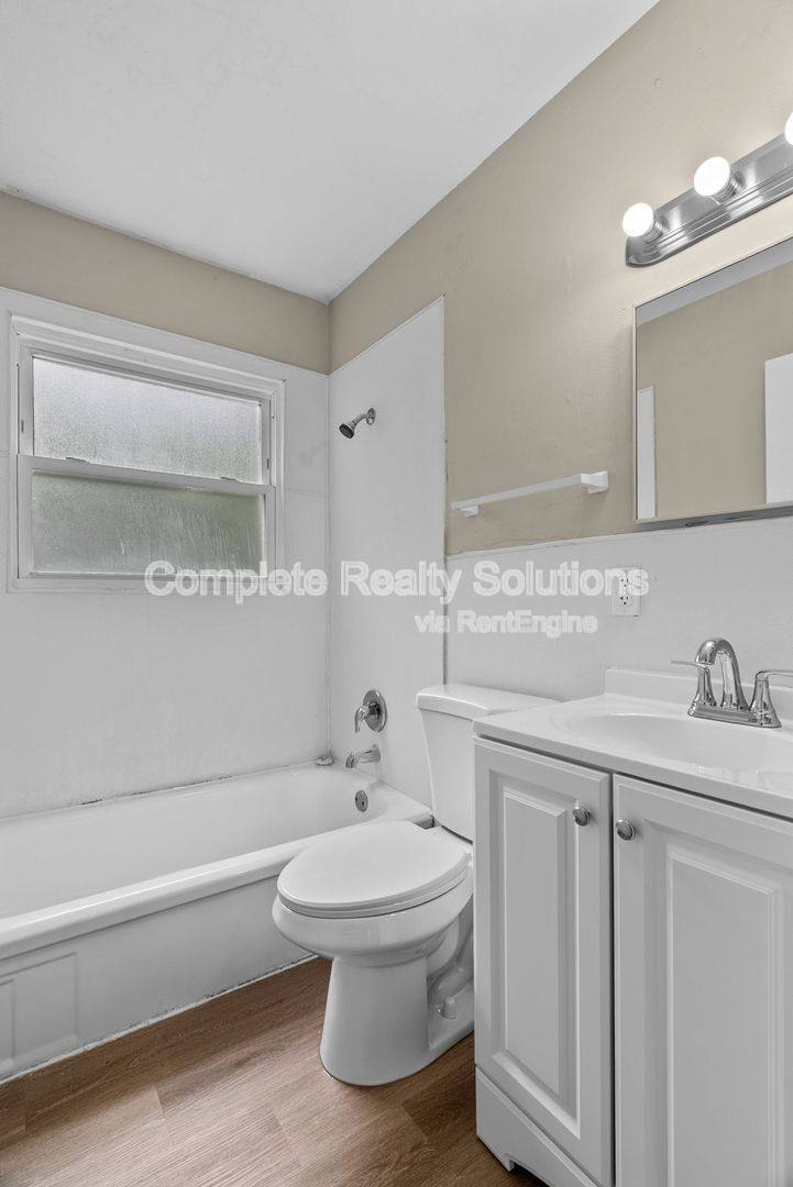 House for rent at 270 Estridge Rd, St. Louis, MO 63137