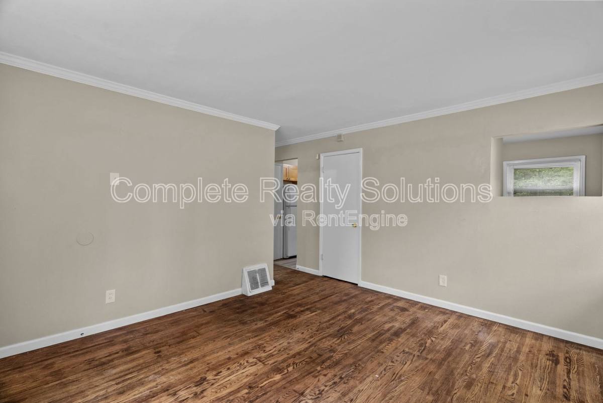 House for rent at 270 Estridge Rd, St. Louis, MO 63137