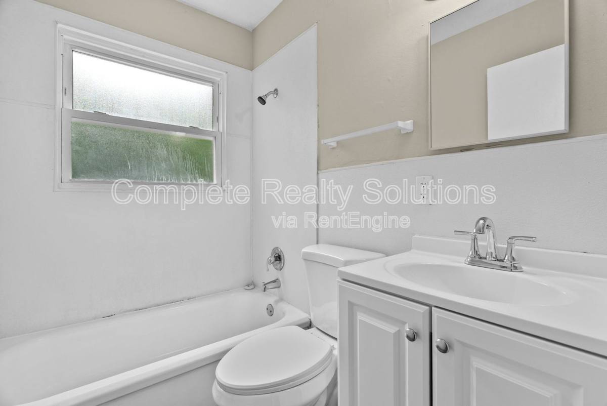 House for rent at 270 Estridge Rd, St. Louis, MO 63137