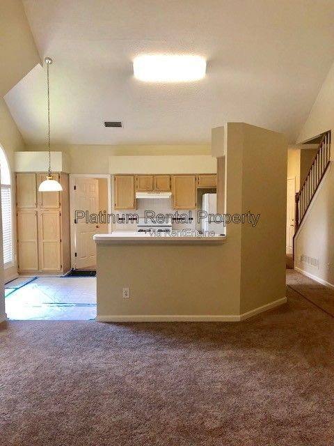 House for rent at 105 Riversong Dr, Alpharetta, GA 30022