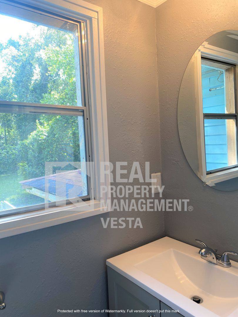 House for rent at 1349 Hillyer Ave, Macon, GA 31204