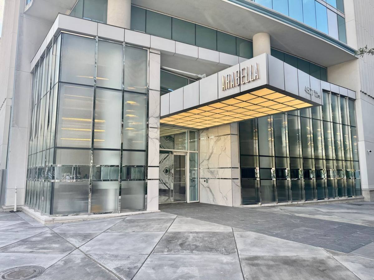Condo for rent at 4521 San Felipe St #1103, Houston, TX 77027
