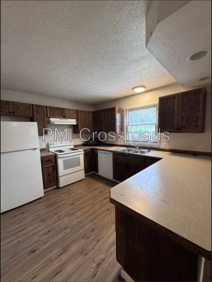 Apartment for rent at 1120 Applegrove St NW, North Canton, OH 44720