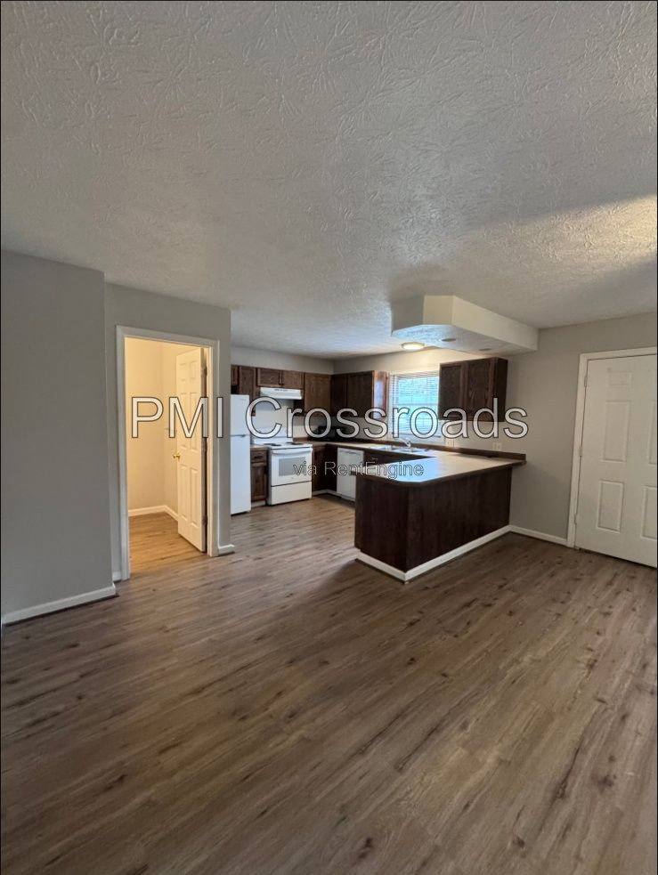 Apartment for rent at 1120 Applegrove St NW, North Canton, OH 44720
