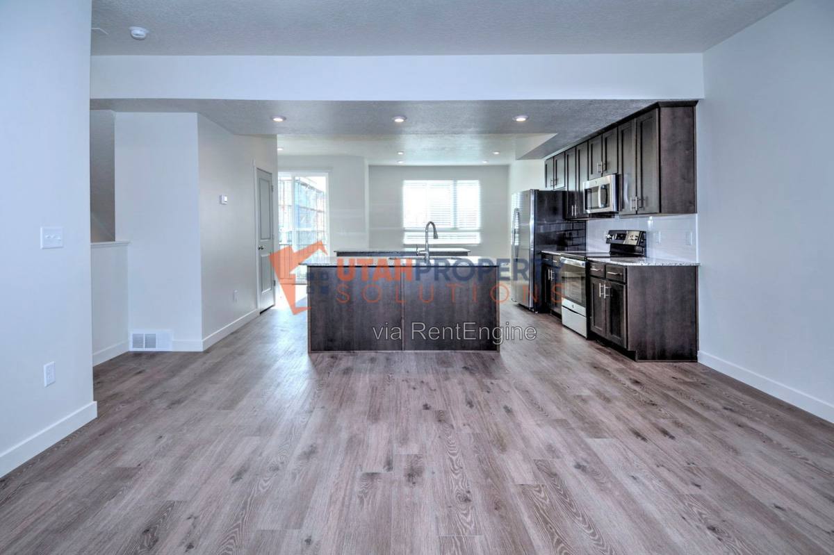 Townhouse for rent at 1029 W 400 S, American Fork, UT 84003