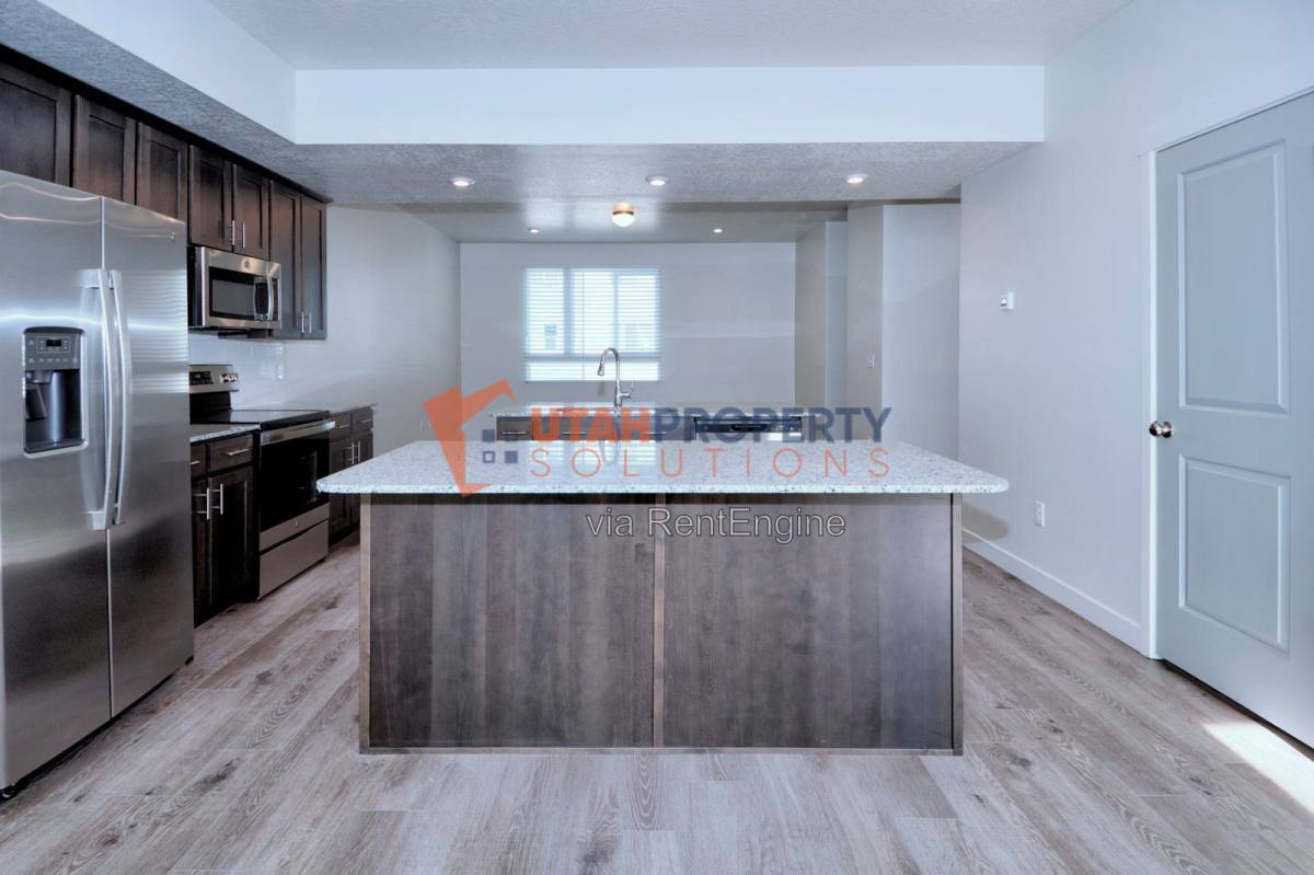 Townhouse for rent at 1029 W 400 S, American Fork, UT 84003