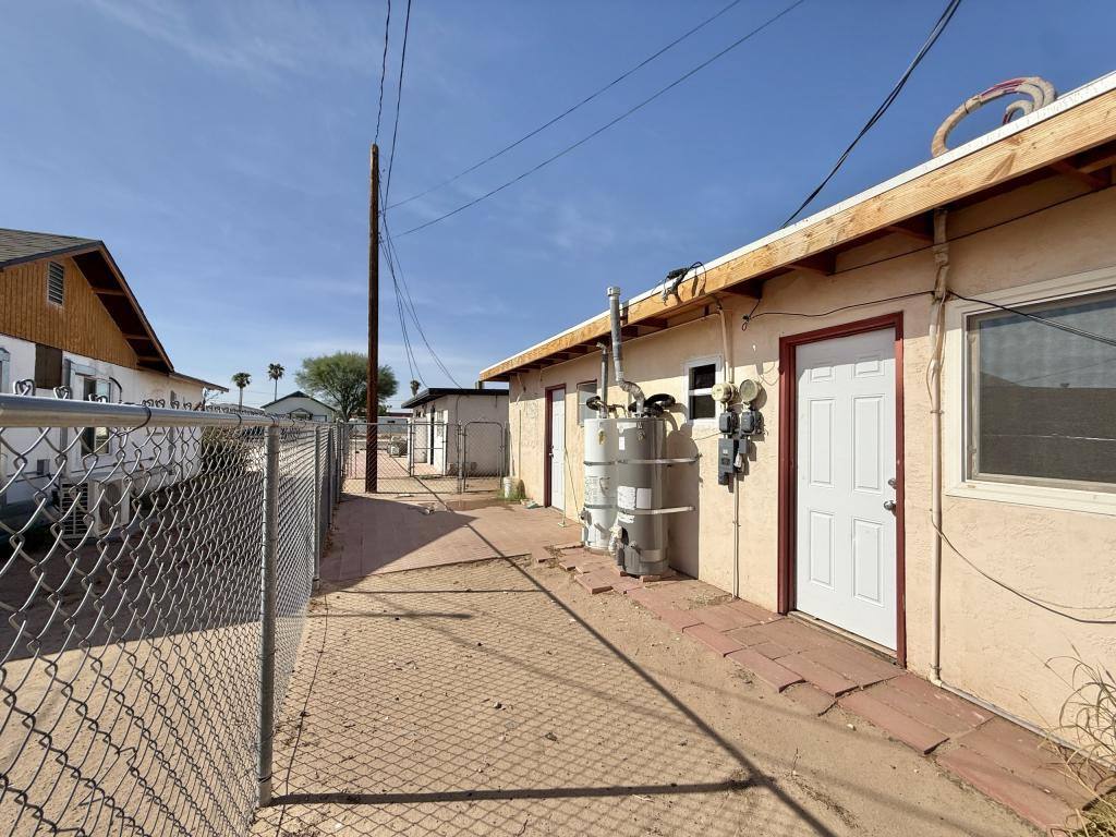 326 W 17th Place #4, Yuma, AZ 85364 - House for Rent - Image 9