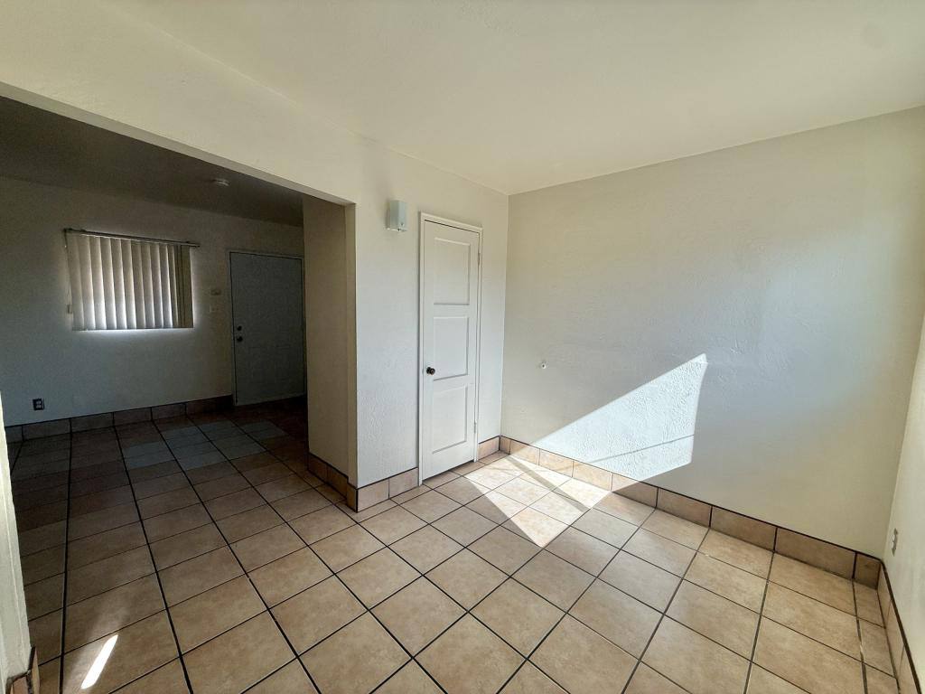 326 W 17th Place #4, Yuma, AZ 85364 - House for Rent - Image 6
