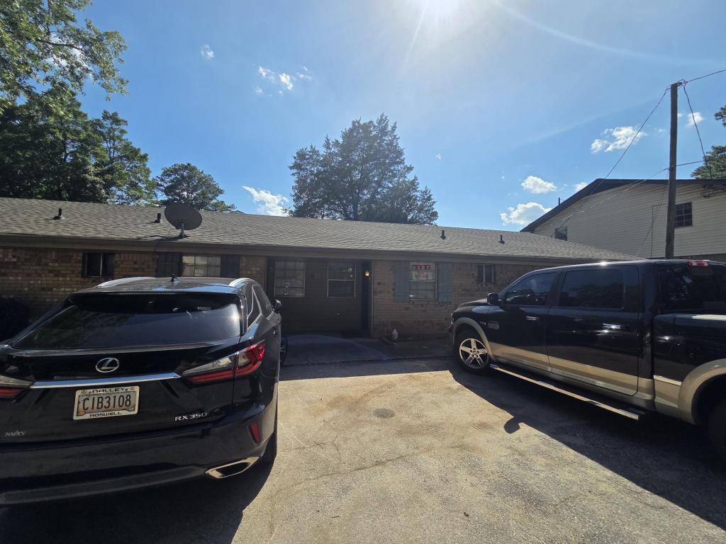 Townhouse for rent at 897 6 Oaks Circle, Norcross, GA 30093