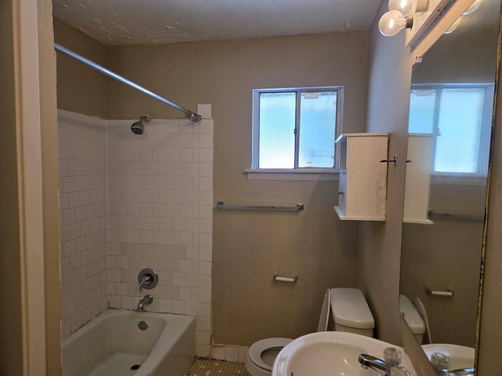 Townhouse for rent at 897 6 Oaks Circle, Norcross, GA 30093