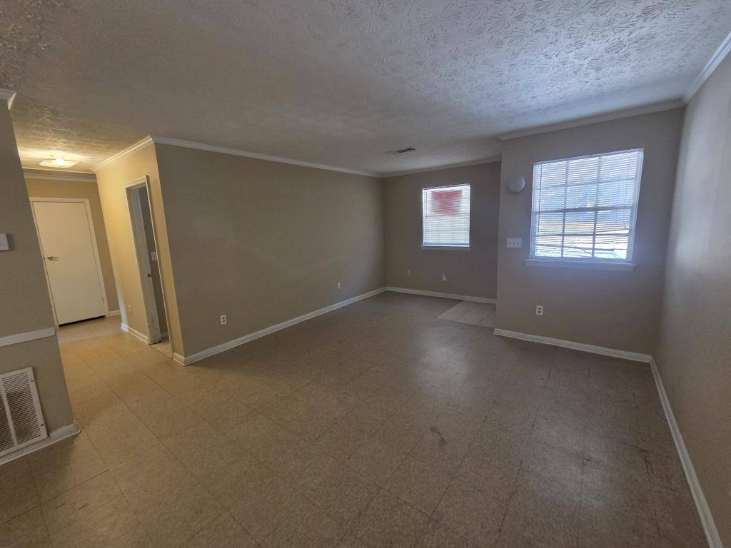 Townhouse for rent at 897 6 Oaks Circle, Norcross, GA 30093