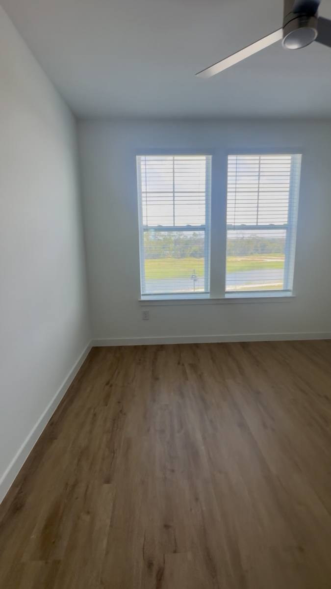 Apartment for rent at 42503 US-Highway 19 N, Tarpon Springs, FL 34689