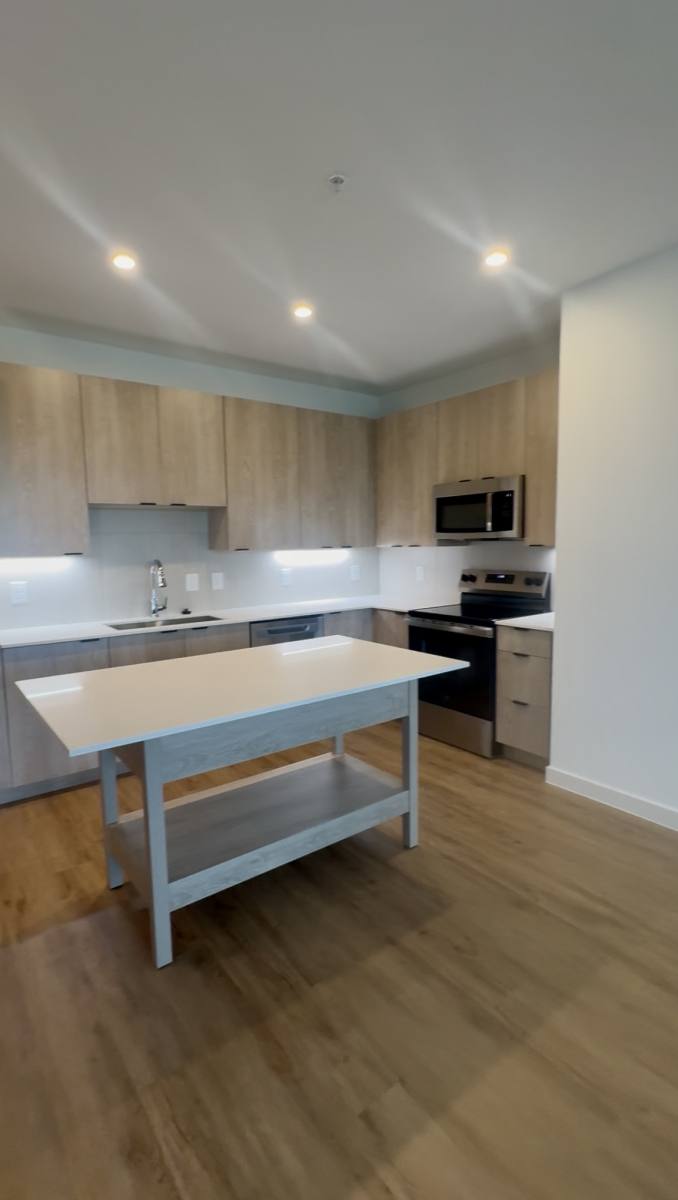 Apartment for rent at 42503 US-Highway 19 N, Tarpon Springs, FL 34689