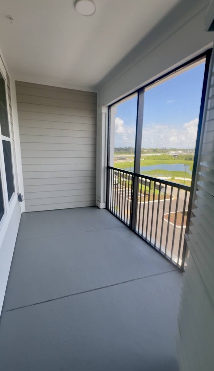 Apartment for rent at 42503 US-Highway 19 N, Tarpon Springs, FL 34689