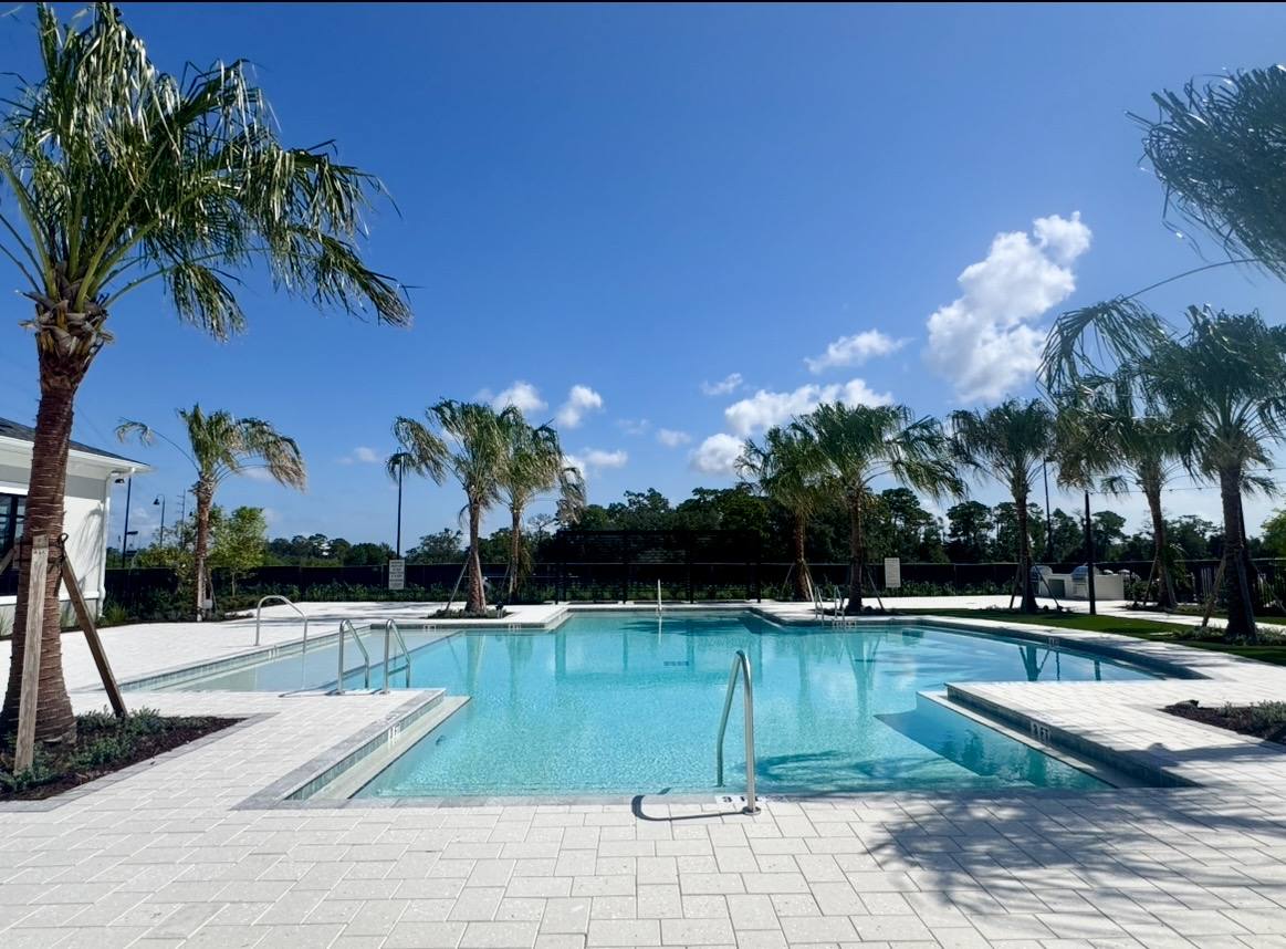 Apartment for rent at 42503 US-Highway 19 N, Tarpon Springs, FL 34689