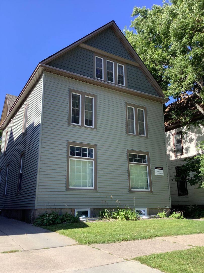 Apartment for rent at 1410 7th St SE, Minneapolis, MN 55414