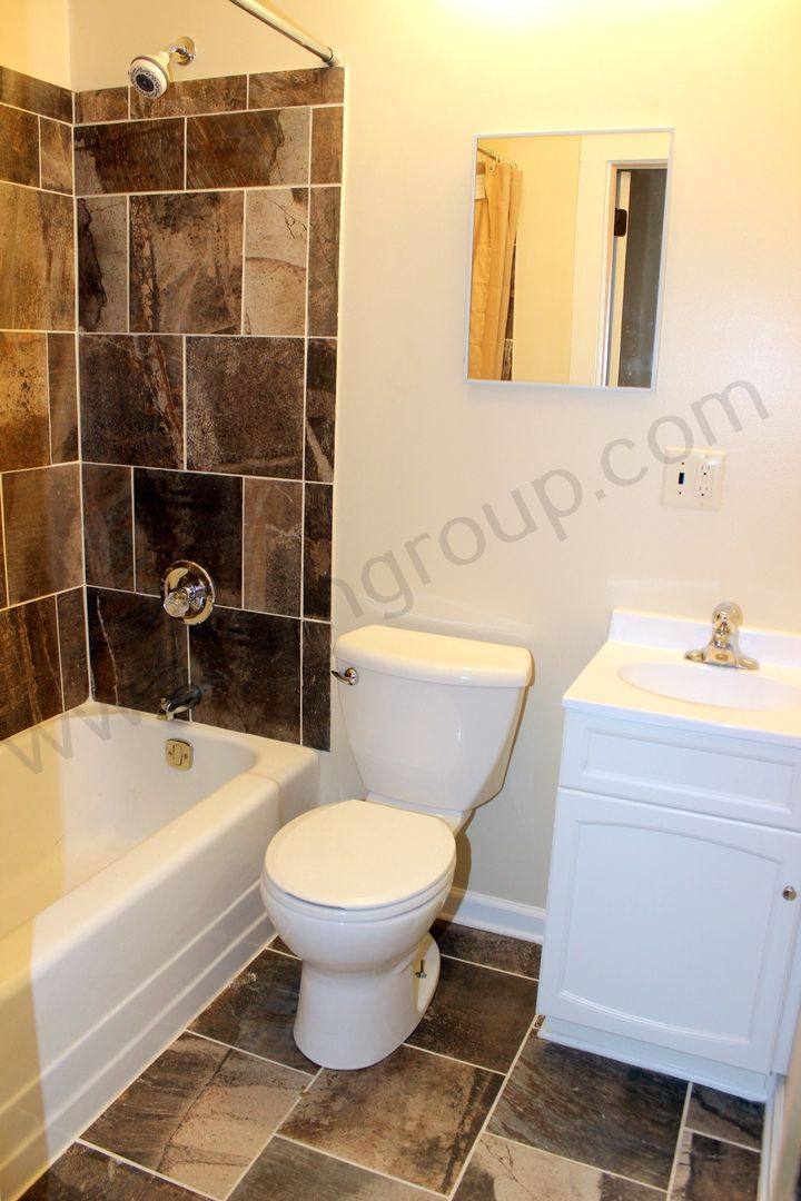 Apartment for rent at 4828 16th Ave, Kenosha, WI 53140