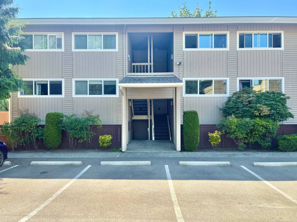Condo for rent at 725 9th Ave S #202, Kirkland, WA 98033