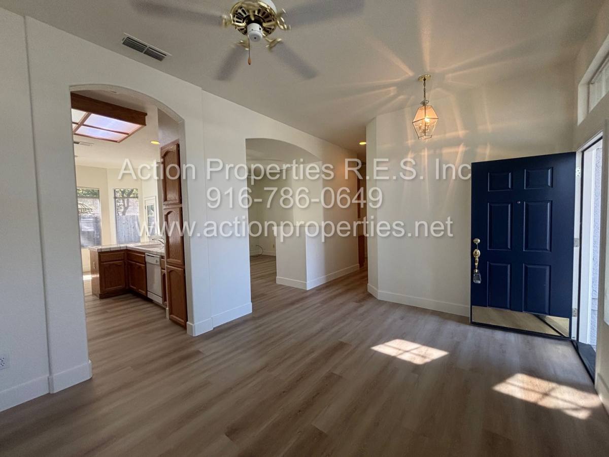House for rent at 2432 Stefanie Dr, Rocklin, CA 95765