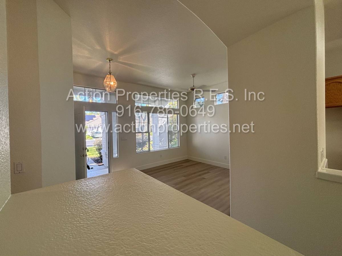 House for rent at 2432 Stefanie Dr, Rocklin, CA 95765