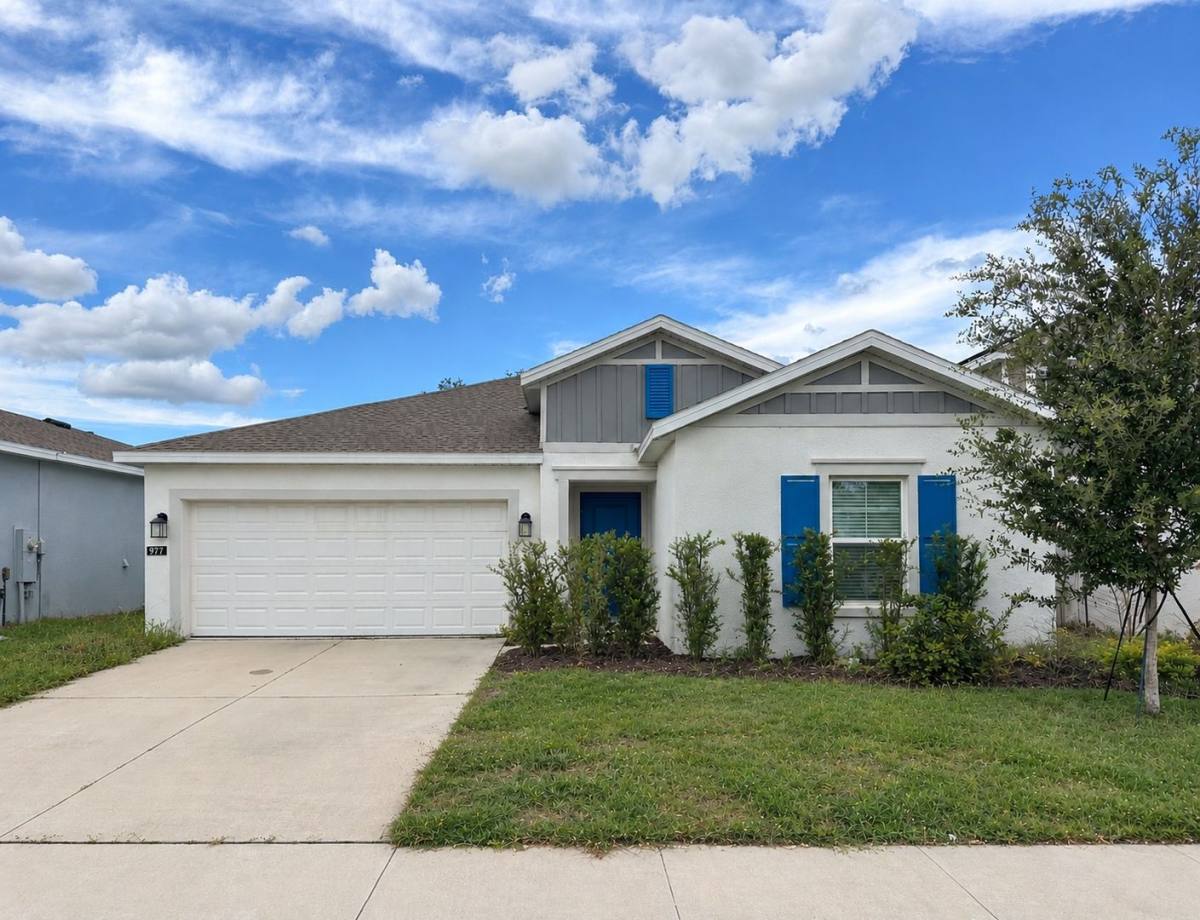 House for rent at 977 Waterfall Blvd, Davenport, FL 33837