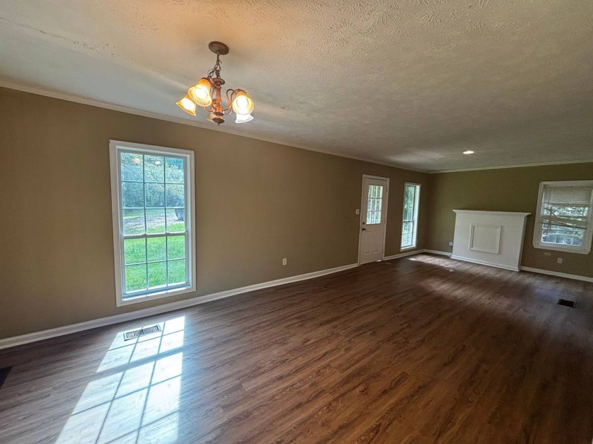 House for rent at 811 College St S, Brandon, MS 39042