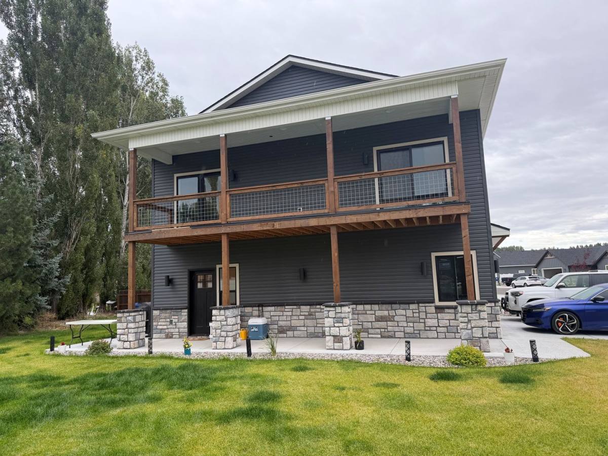 Apartment for rent at 271 Camas St, Sugar City, ID 83448