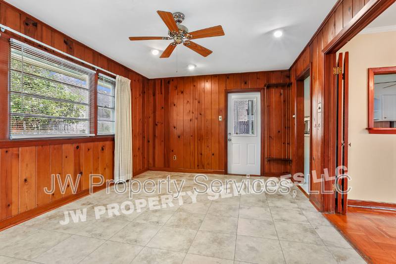 House for rent at 226 Sena Dr, Metairie, LA 70005