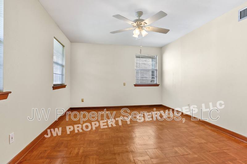 House for rent at 226 Sena Dr, Metairie, LA 70005