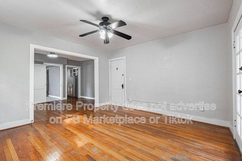 Apartment for rent at 2830 Harrison St #2S, Kansas City, MO 64109