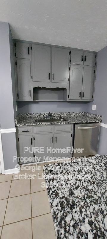 Apartment for rent at 472 Charter Court, Lawrenceville, GA 30046
