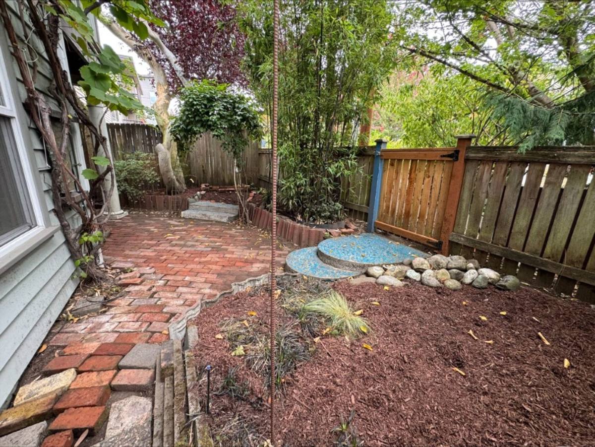 Townhouse for rent at 1413 NW 60th St #A, Seattle, WA 98107