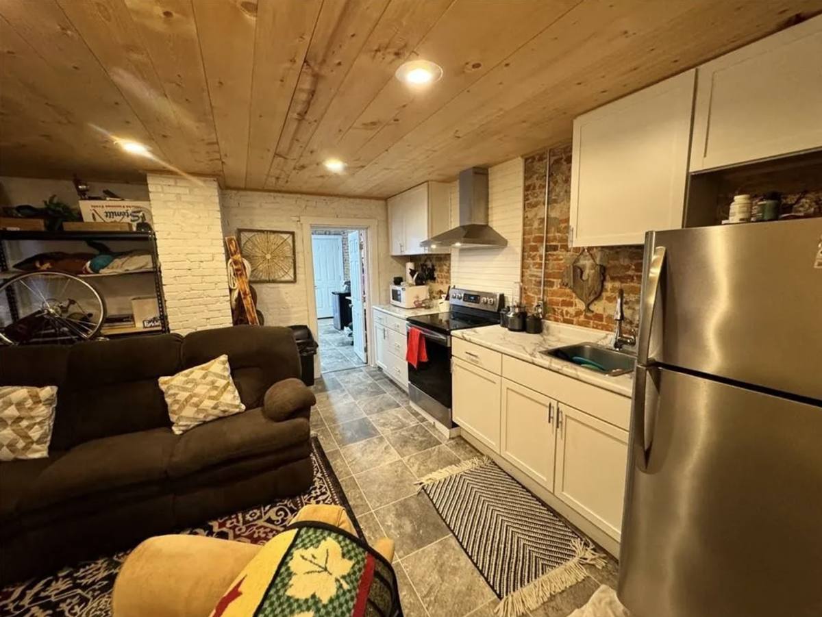 Apartment for rent at 316 N Filmore St, Maryville, MO 64468