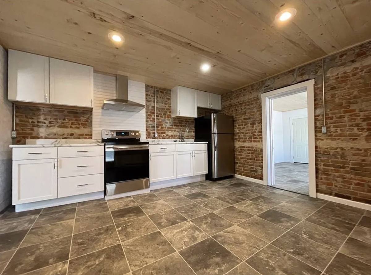 Apartment for rent at 316 N Filmore St, Maryville, MO 64468